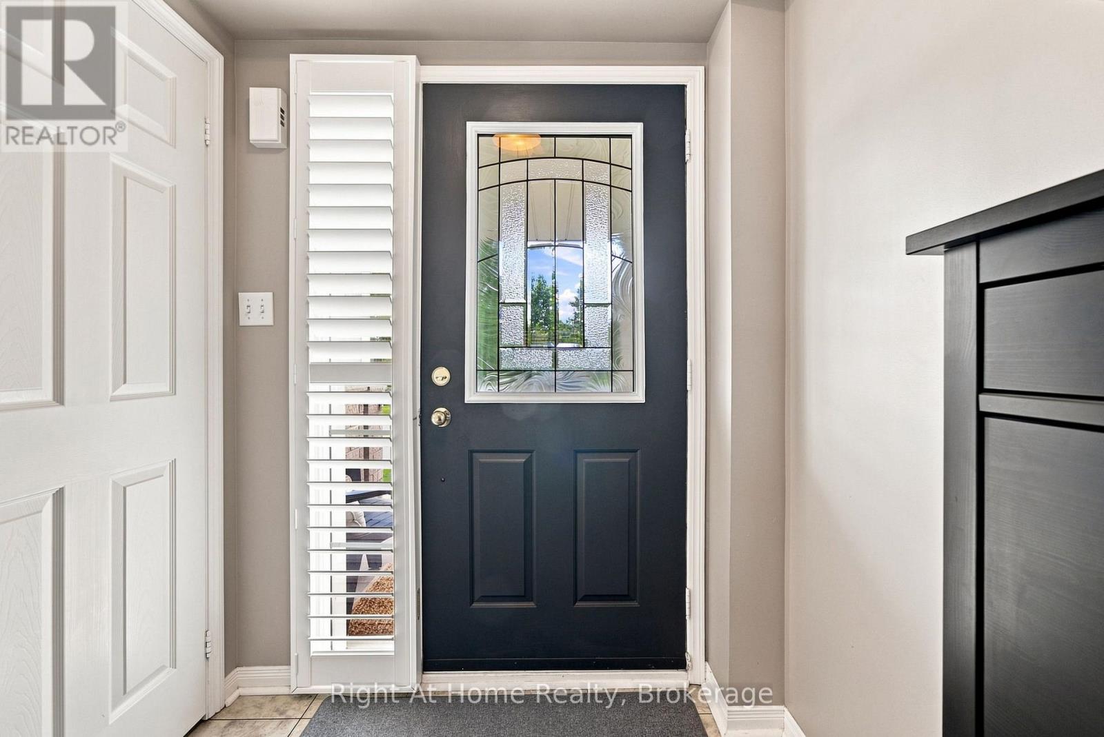 #46 460 WOODMOUNT DRIVE - 4