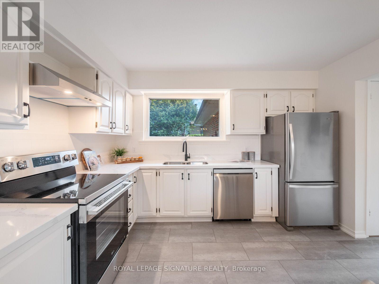 22 CARWIN CRESCENT - Image 14