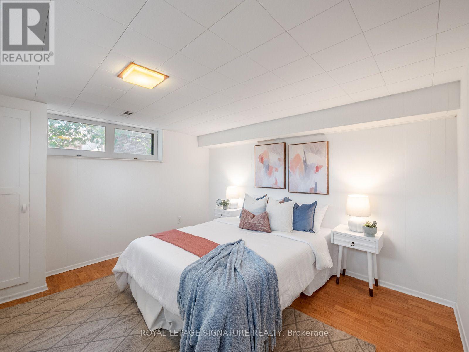 22 CARWIN CRESCENT - 27
