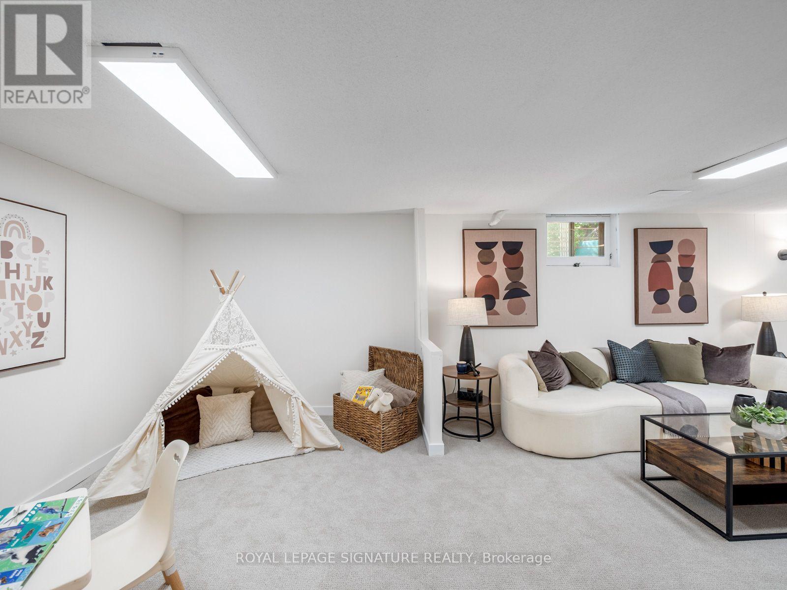 22 CARWIN CRESCENT - Image 31