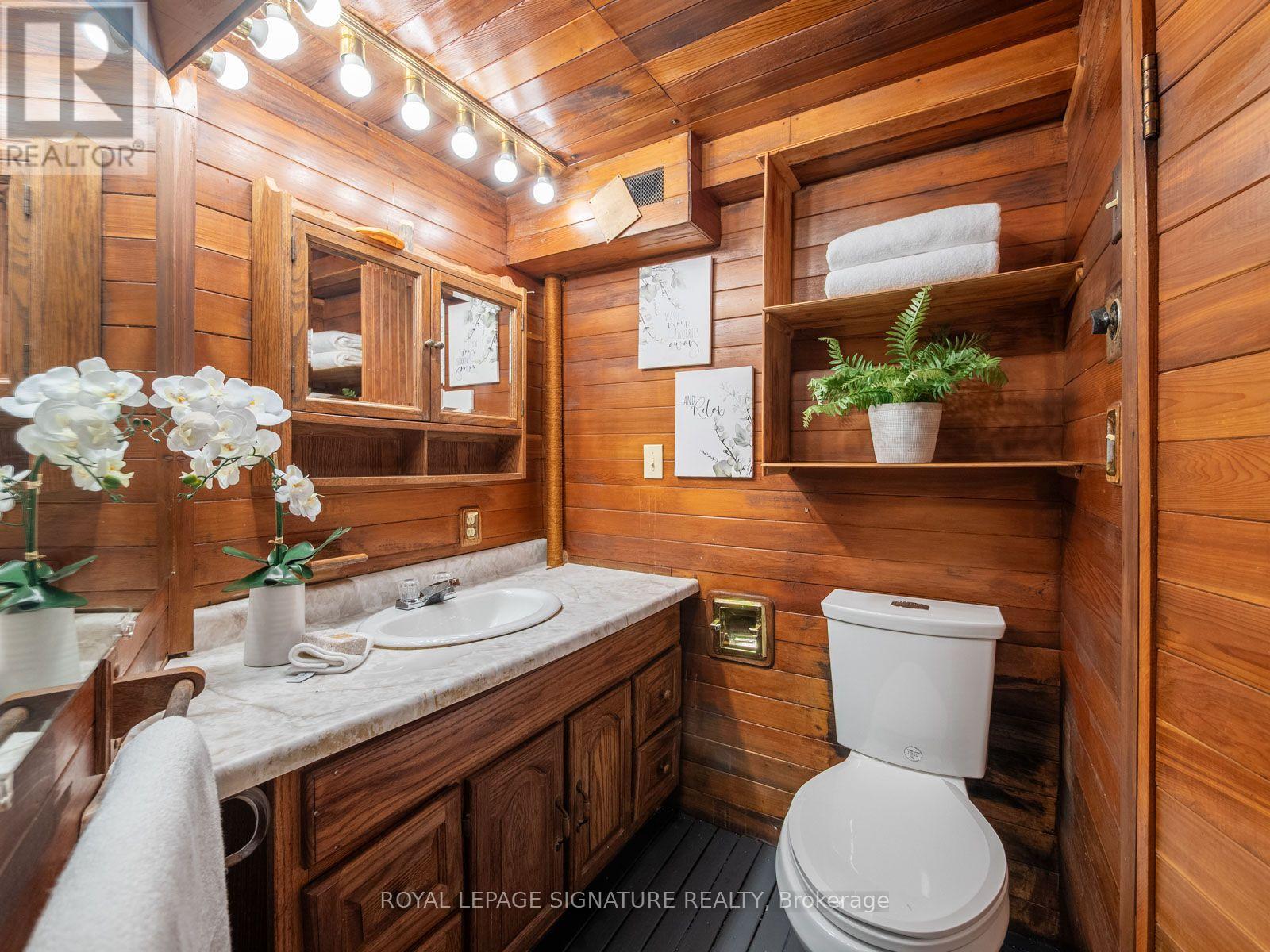 22 CARWIN CRESCENT - 36