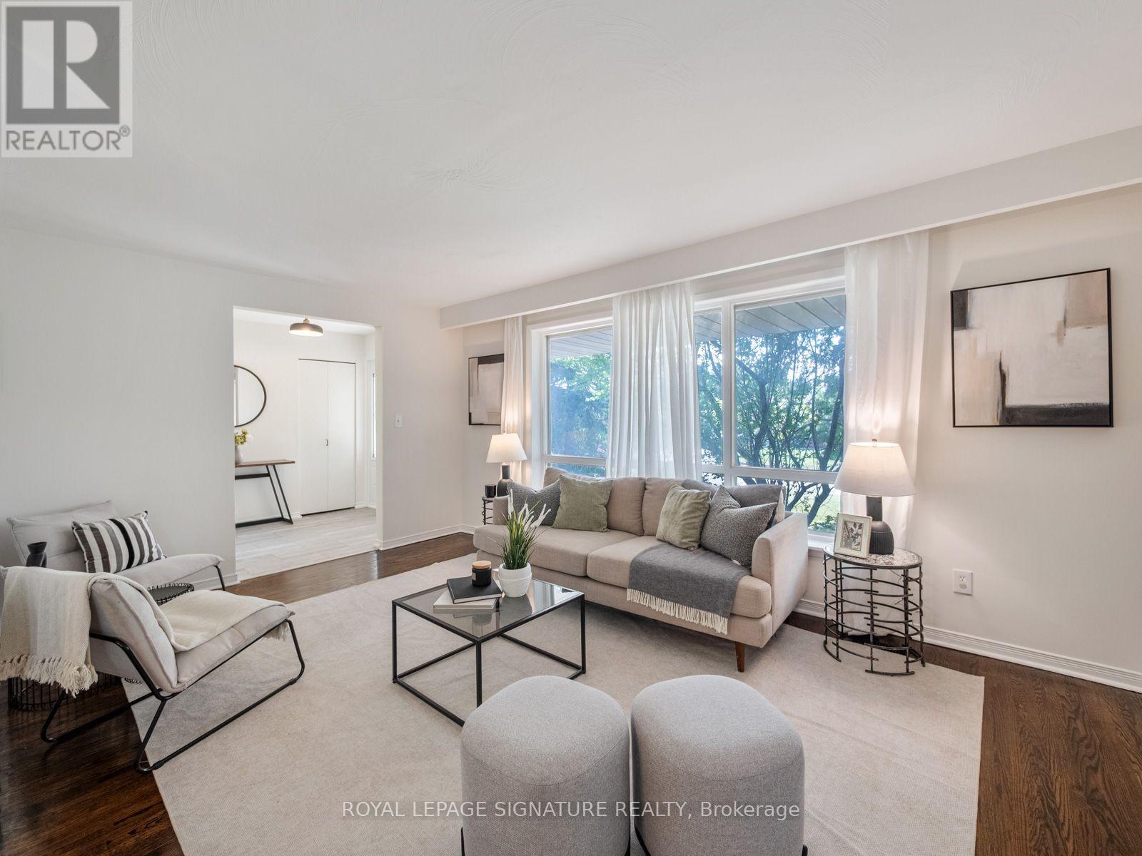 22 CARWIN CRESCENT - 7