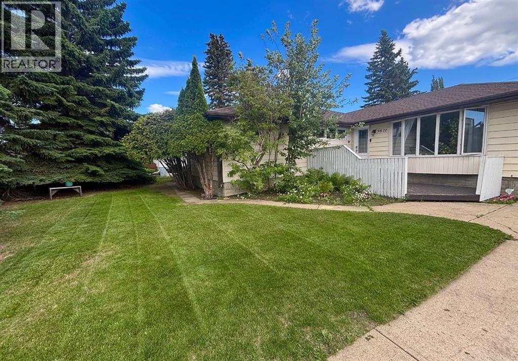 9827 105 Avenue - 2