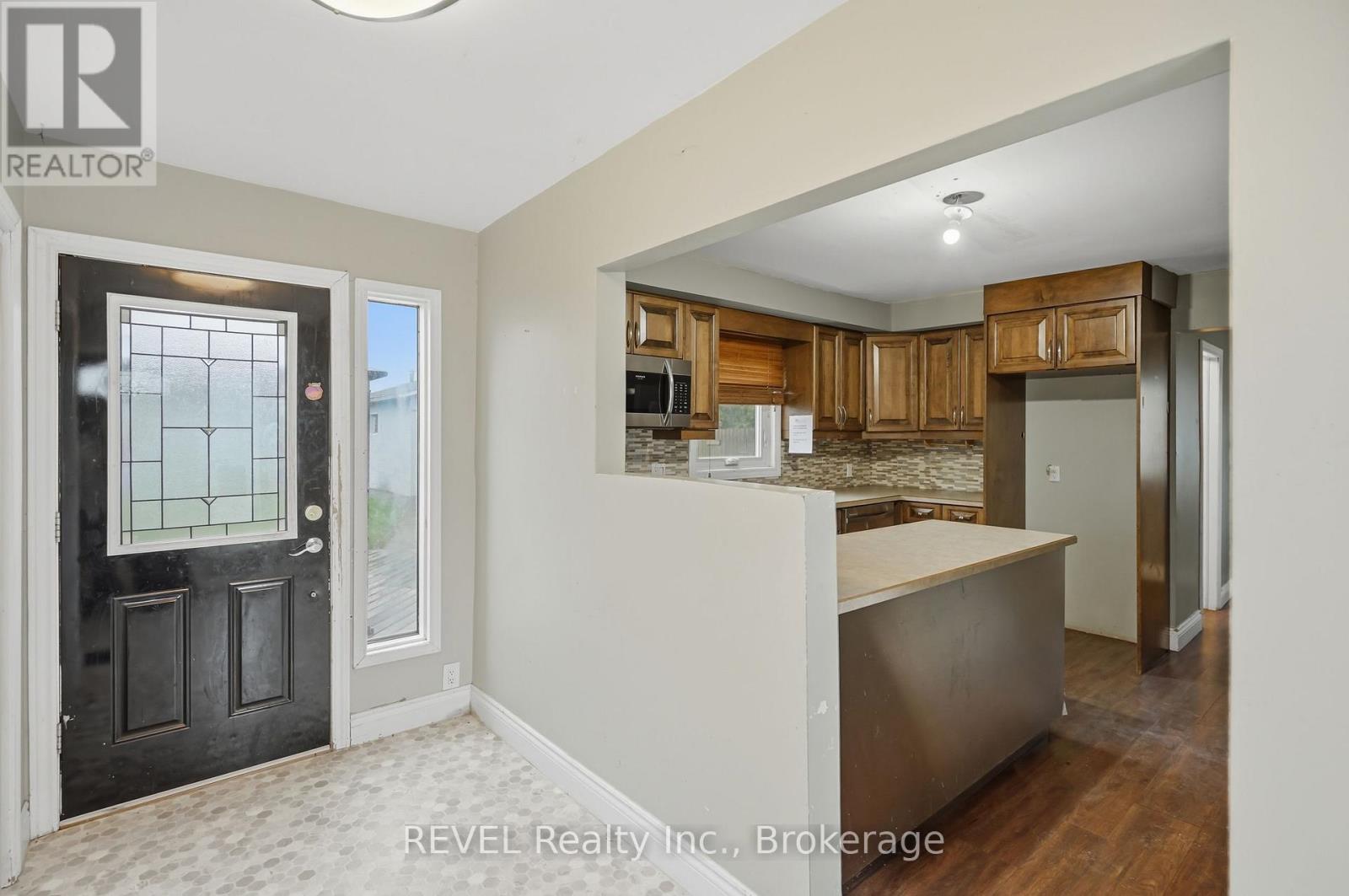 2324 CENTRE STREET - Image 16