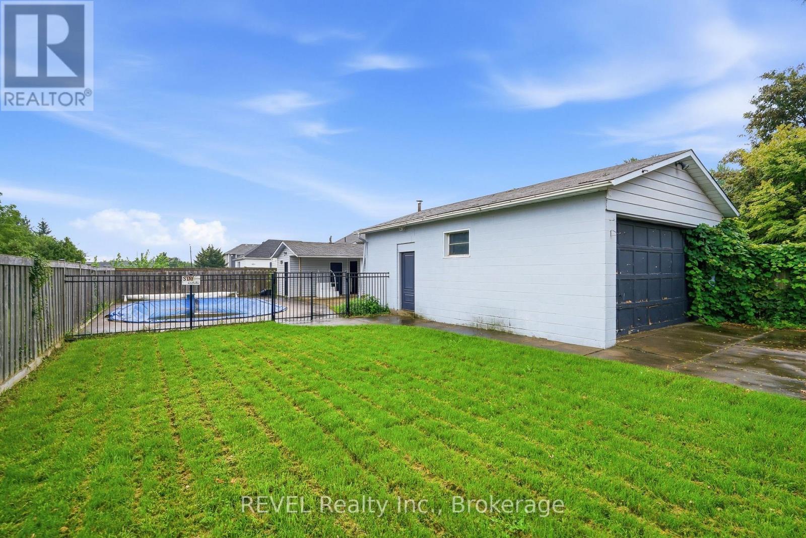 2324 CENTRE STREET - Image 10