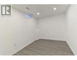 Bsmt - 22 Lanterna Crescent, Vaughan, ON L4H1B8 Photo 9
