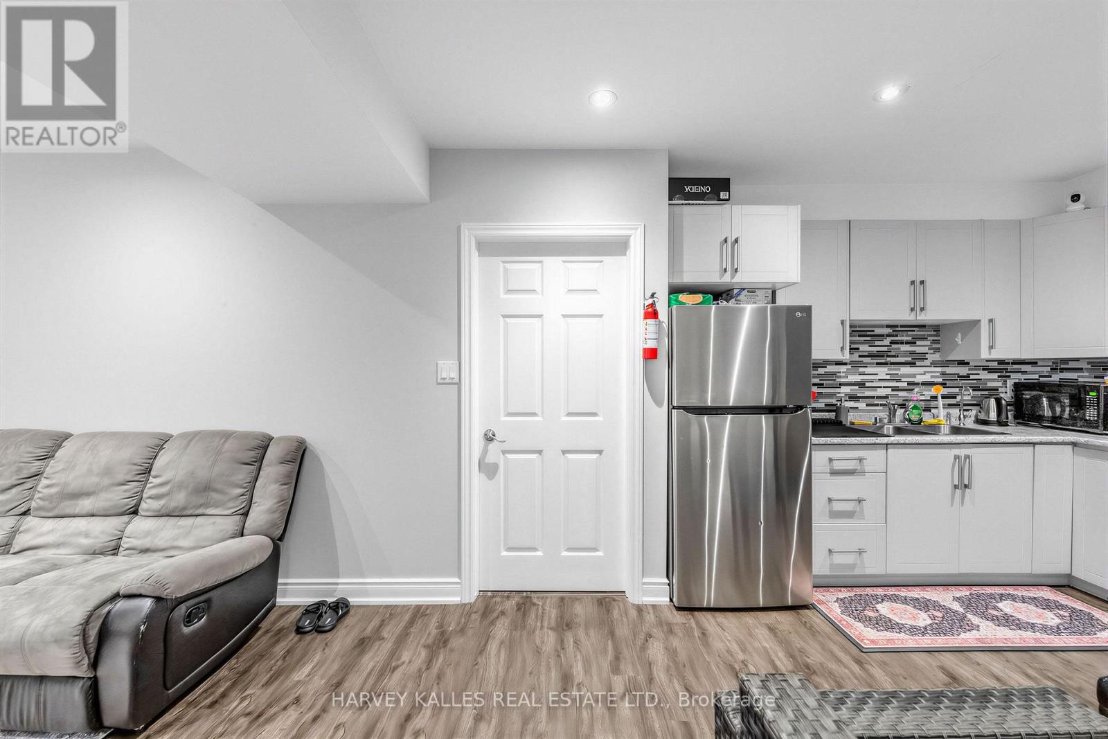 5640 FIFTH LINE - Image 26