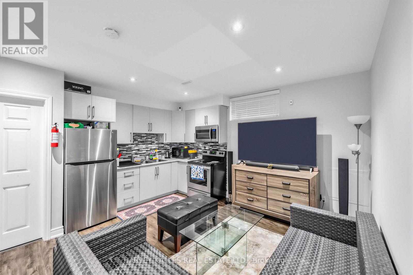 5640 FIFTH LINE - Image 30