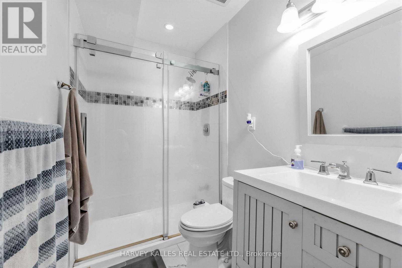 5640 FIFTH LINE - Image 32