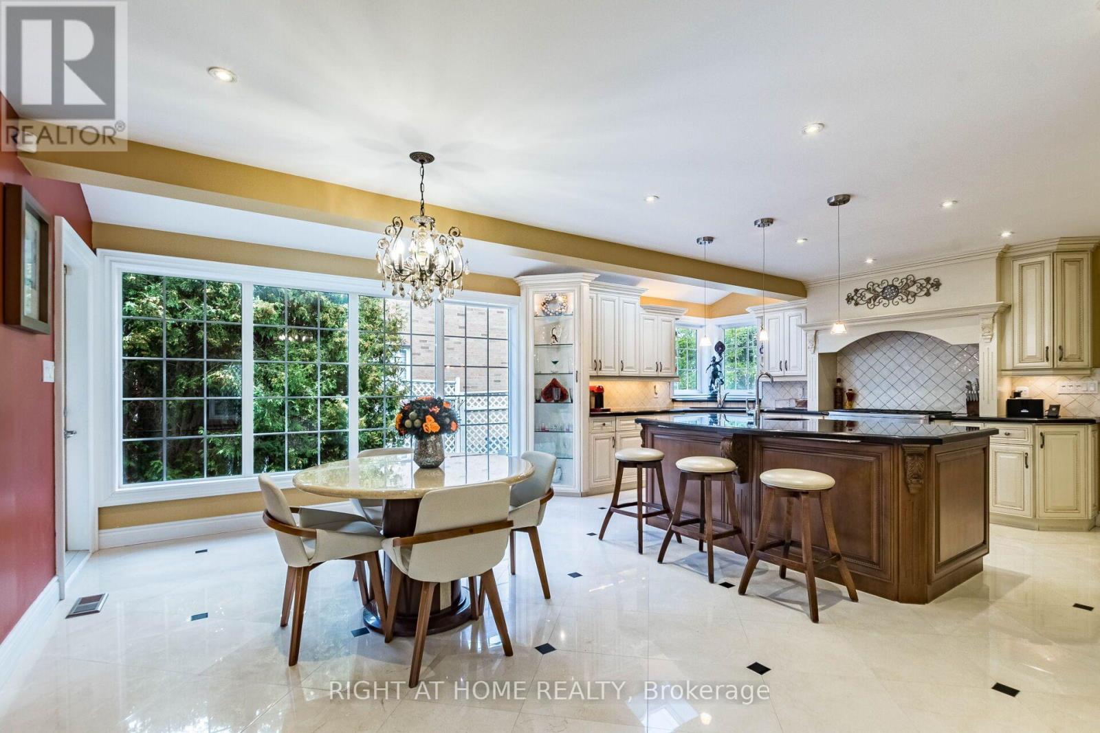 2029 SAINT ANDREW'S PLACE - 10