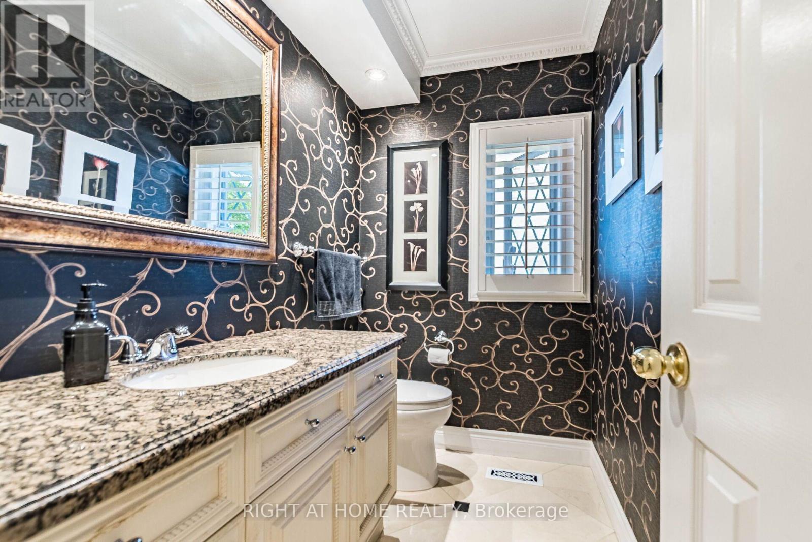 2029 SAINT ANDREW'S PLACE - 22