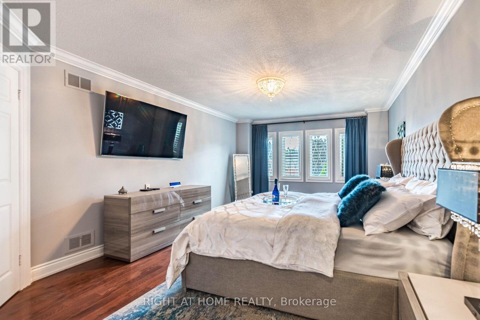 2029 SAINT ANDREW'S PLACE - 27