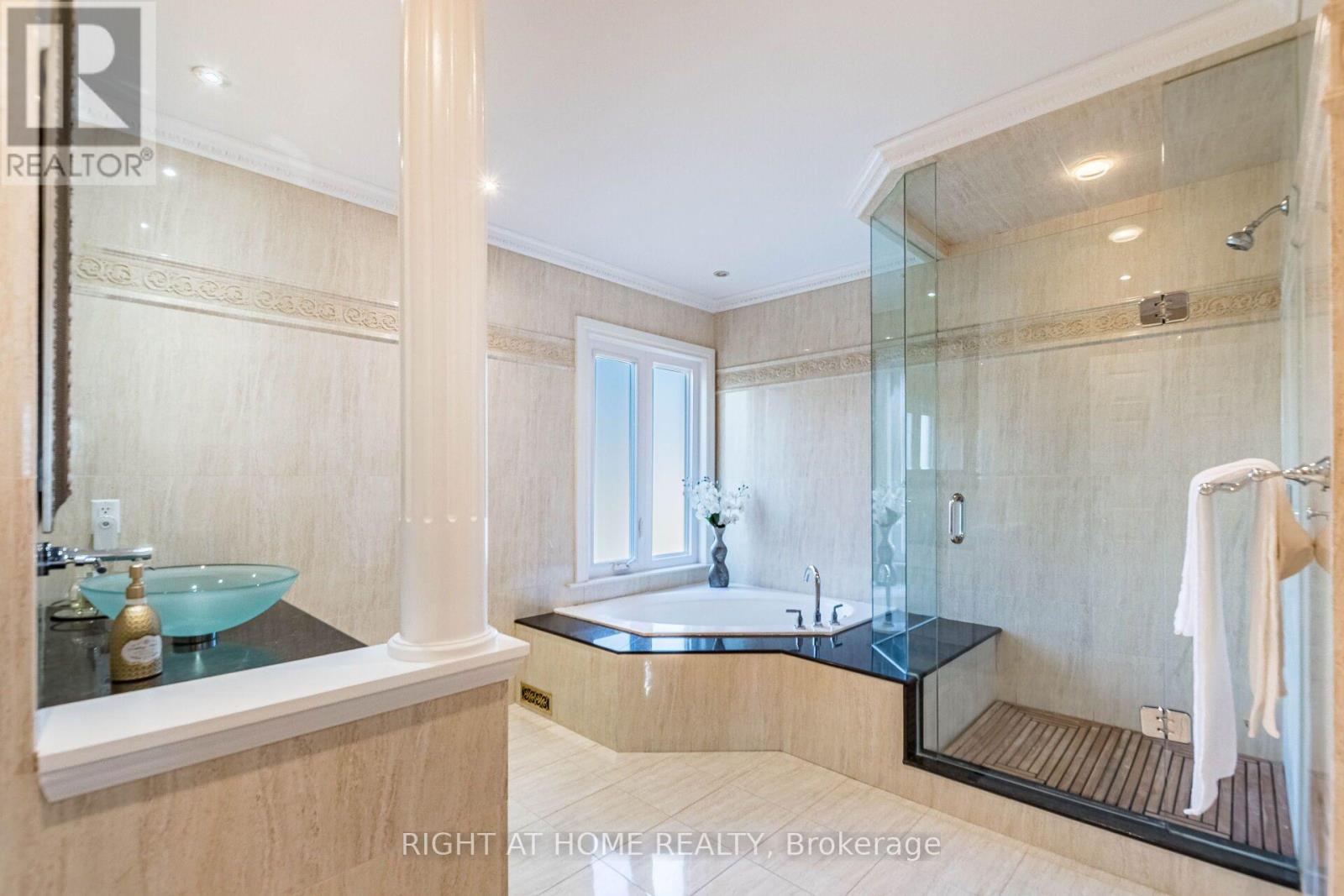 2029 SAINT ANDREW'S PLACE - 29