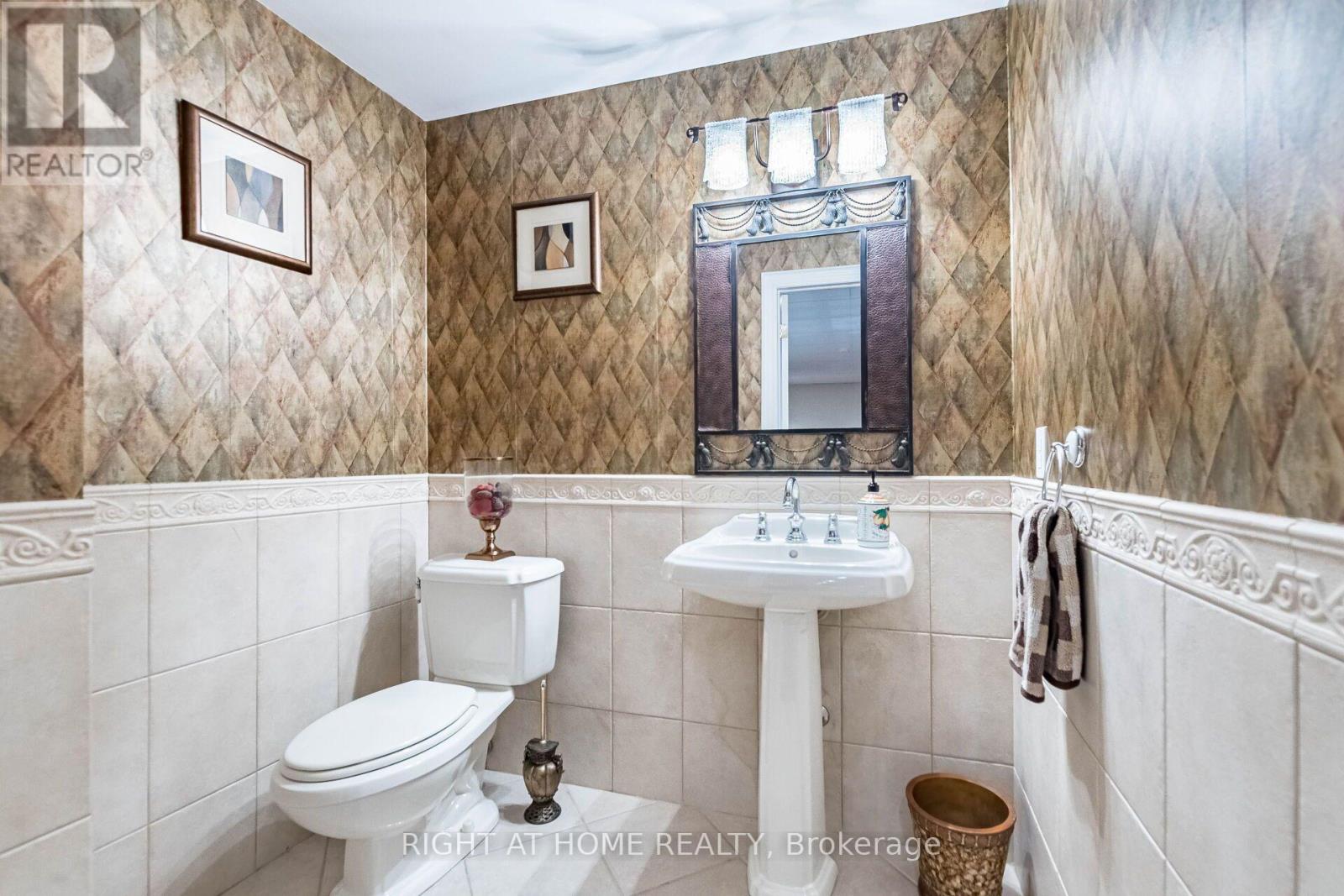 2029 SAINT ANDREW'S PLACE - Image 41
