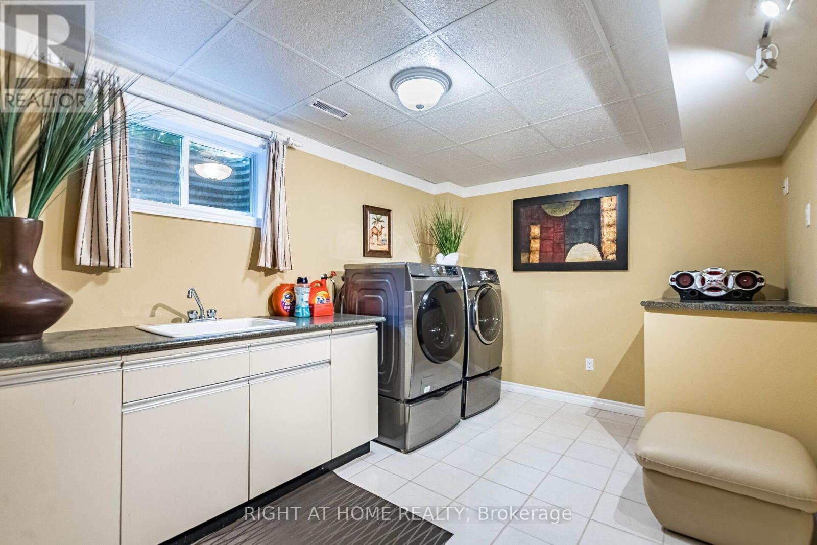 2029 SAINT ANDREW'S PLACE - 42