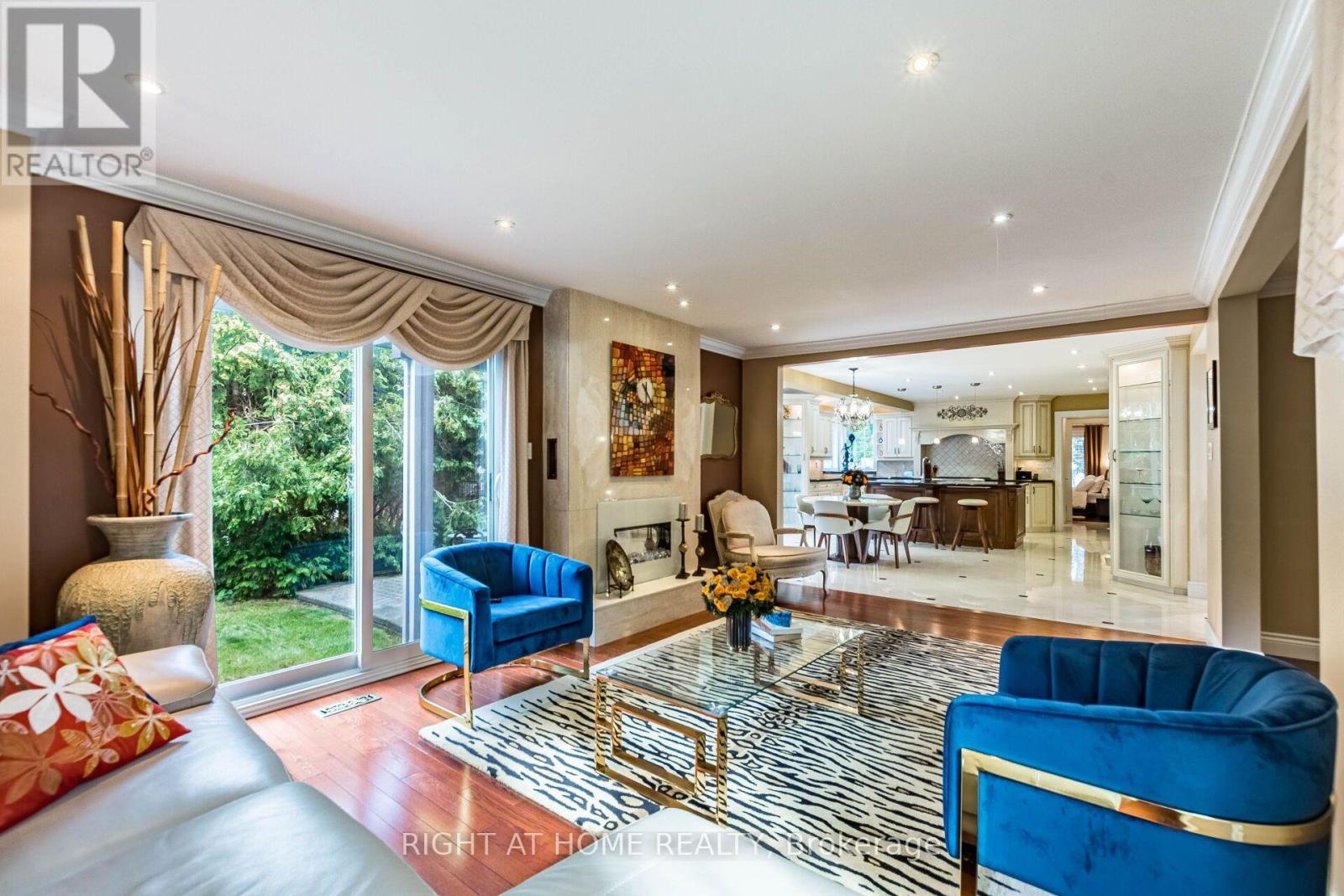 2029 SAINT ANDREW'S PLACE - 8