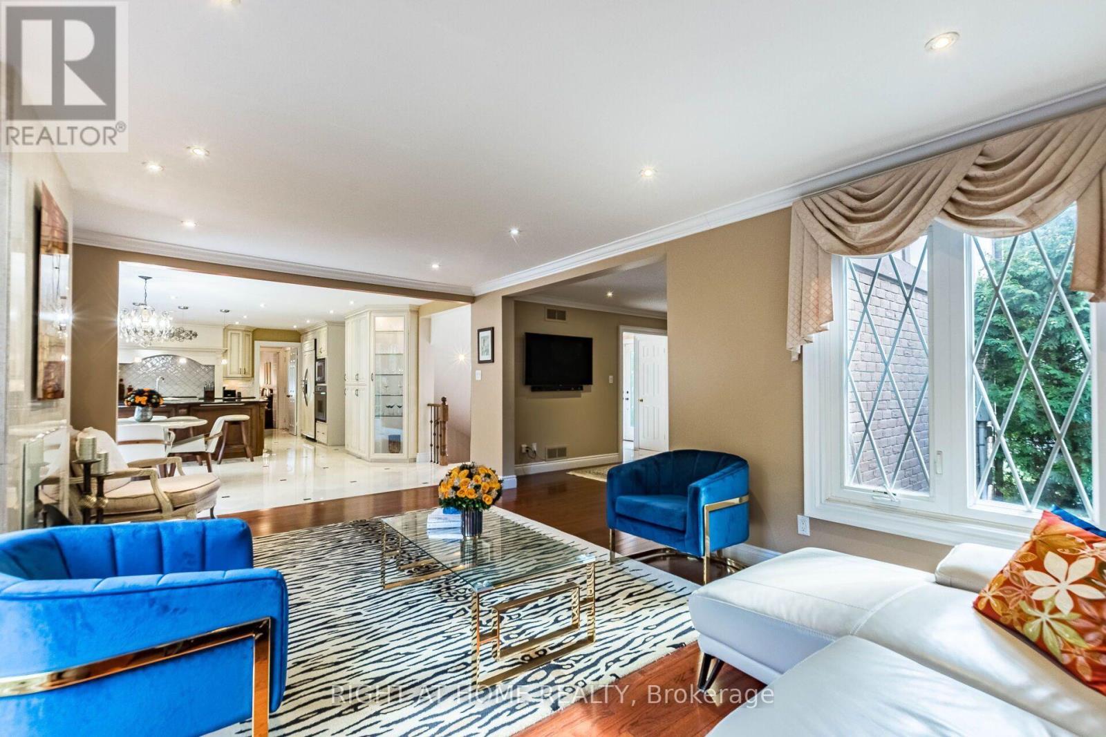 2029 SAINT ANDREW'S PLACE - 9