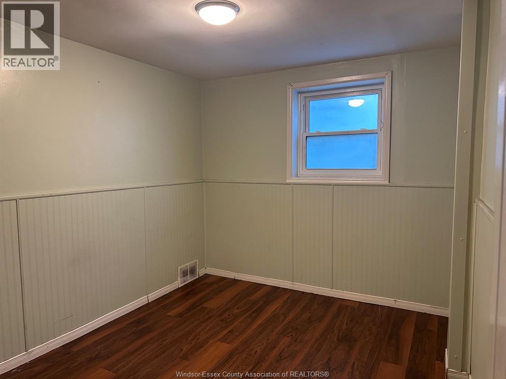 4360 HOWARD Avenue, Windsor, Ontario, N9G1P4, Windsor, Ontario — photo 2 of 5