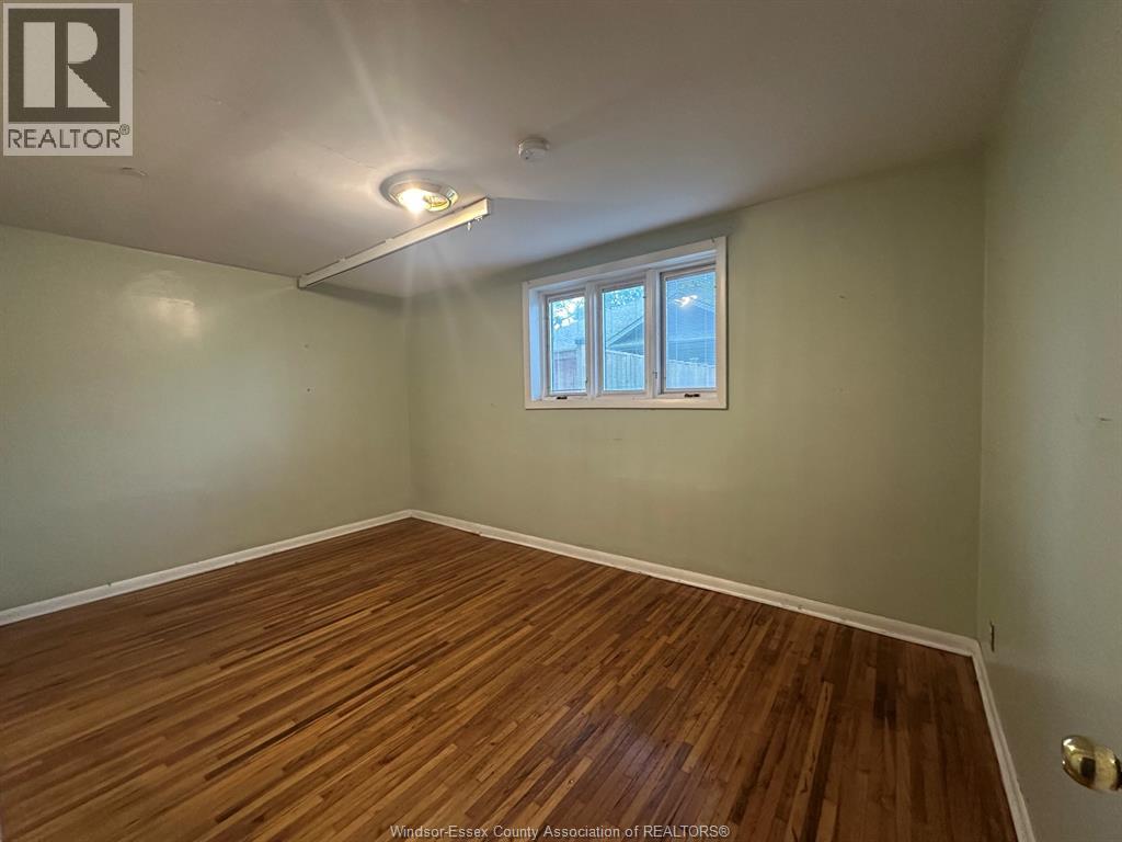 4360 HOWARD Avenue, Windsor, Ontario, N9G1P4, Windsor, Ontario — photo 4 of 5