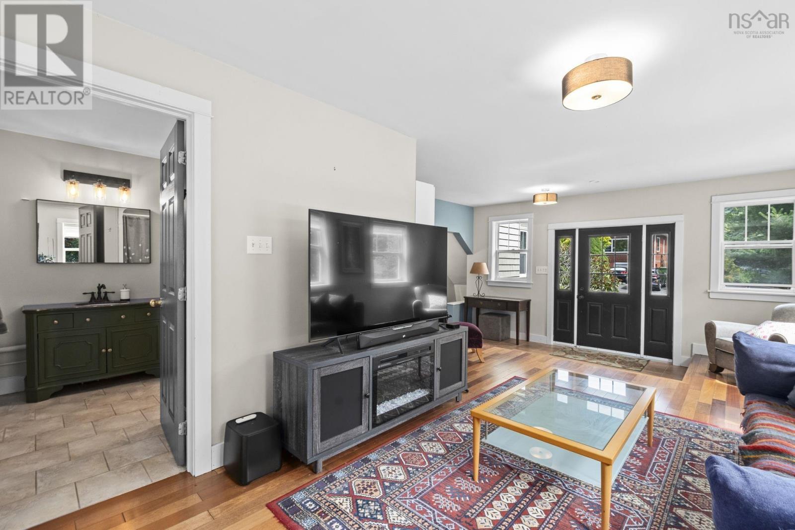 16 Lawnwood Avenue - 11