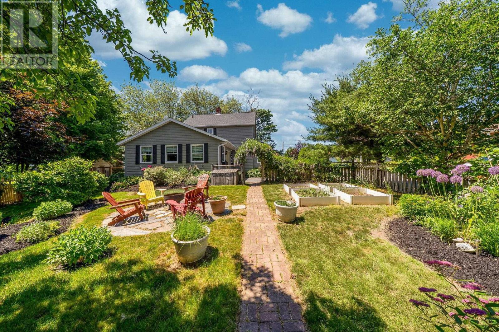 16 Lawnwood Avenue - 35