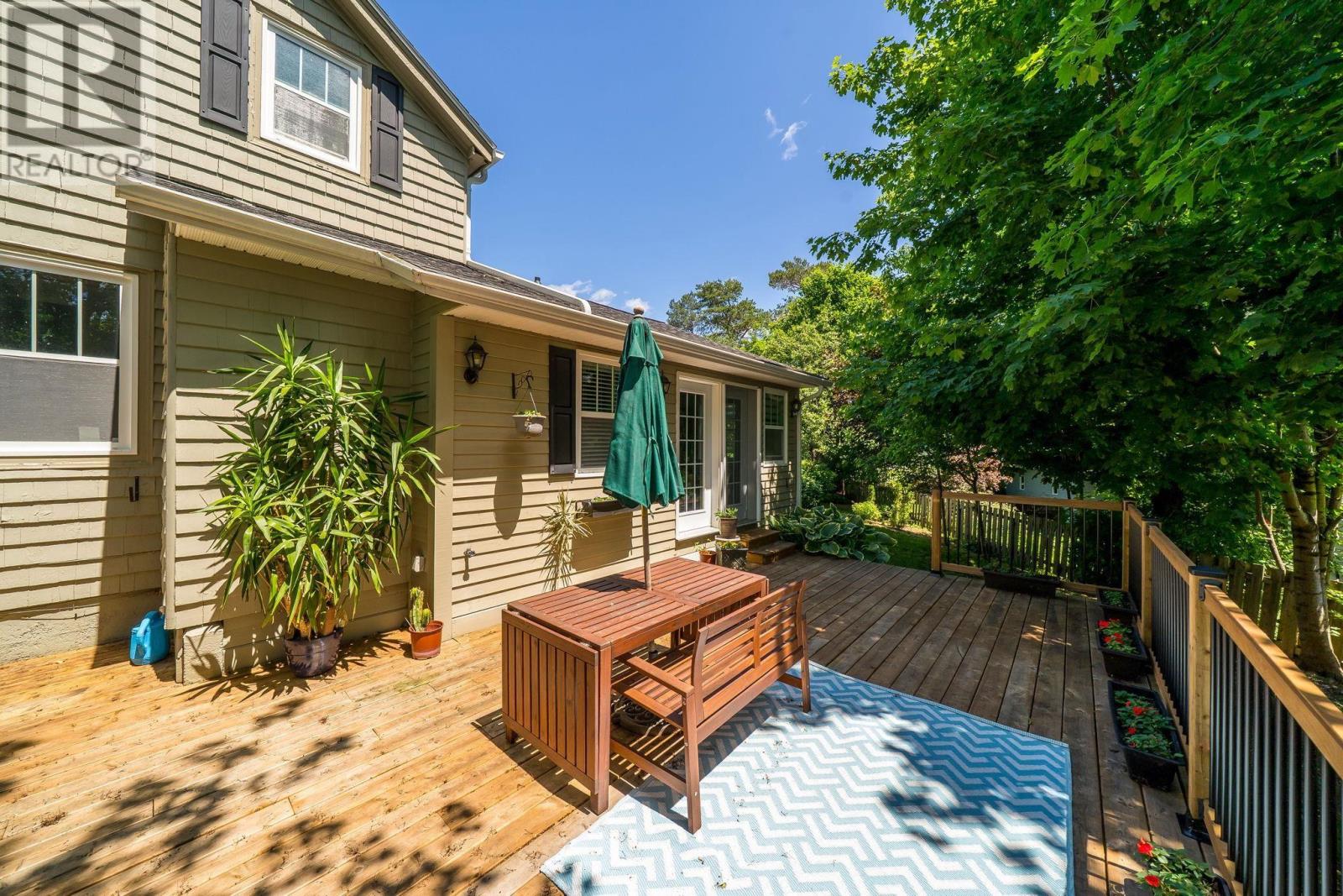 16 Lawnwood Avenue - 39