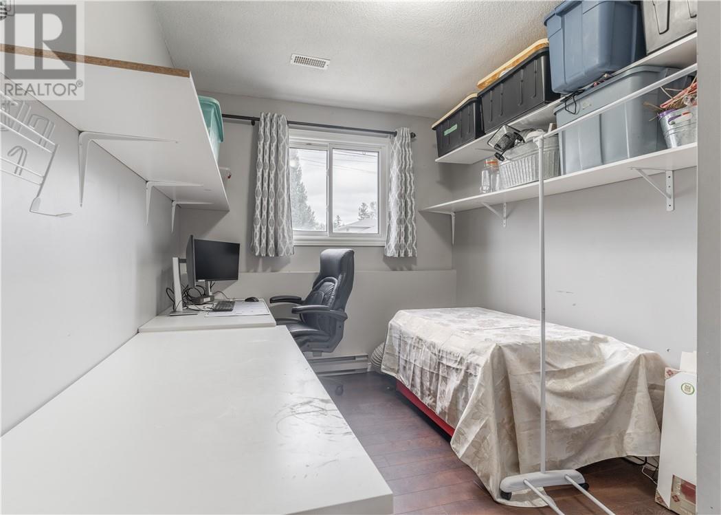 3878 MacMillan Drive - Image 15