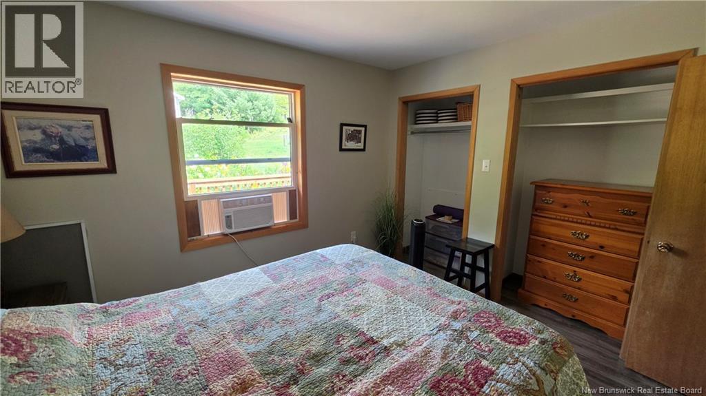12 Greenwich Drive - 22