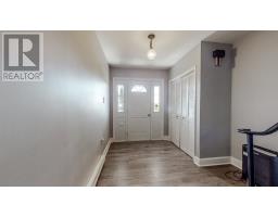 1 Howlett's Avenue thumbnail 14