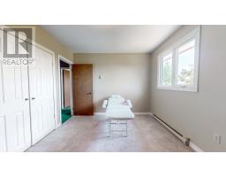 1 Howlett's Avenue thumbnail 16