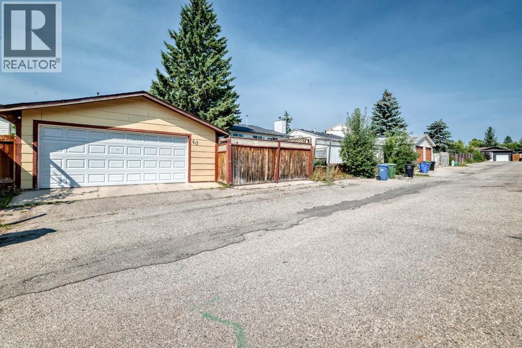 40 Falconridge Close NE - 25