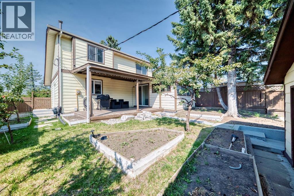 40 Falconridge Close NE - 28
