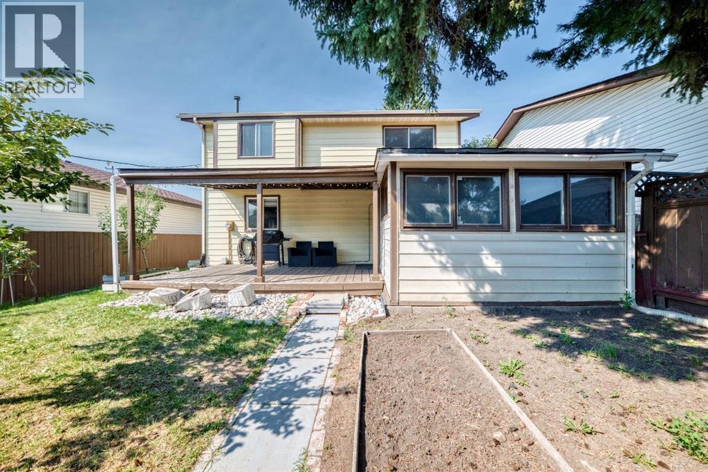 40 Falconridge Close NE - 29