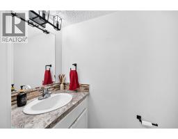 40 Falconridge Close NE - photo 8