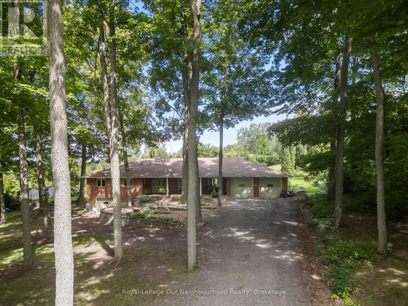 29 EDGEWATER DRIVE - 2