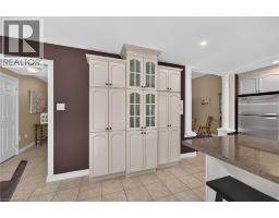 Family room - 10 Balvenie Boulevard, Caledonia, ON N3W2N8 Photo 13