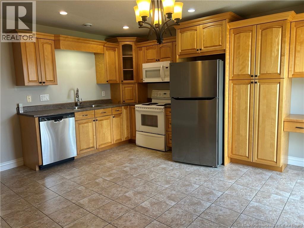 106 Lakeburn Avenue - 24