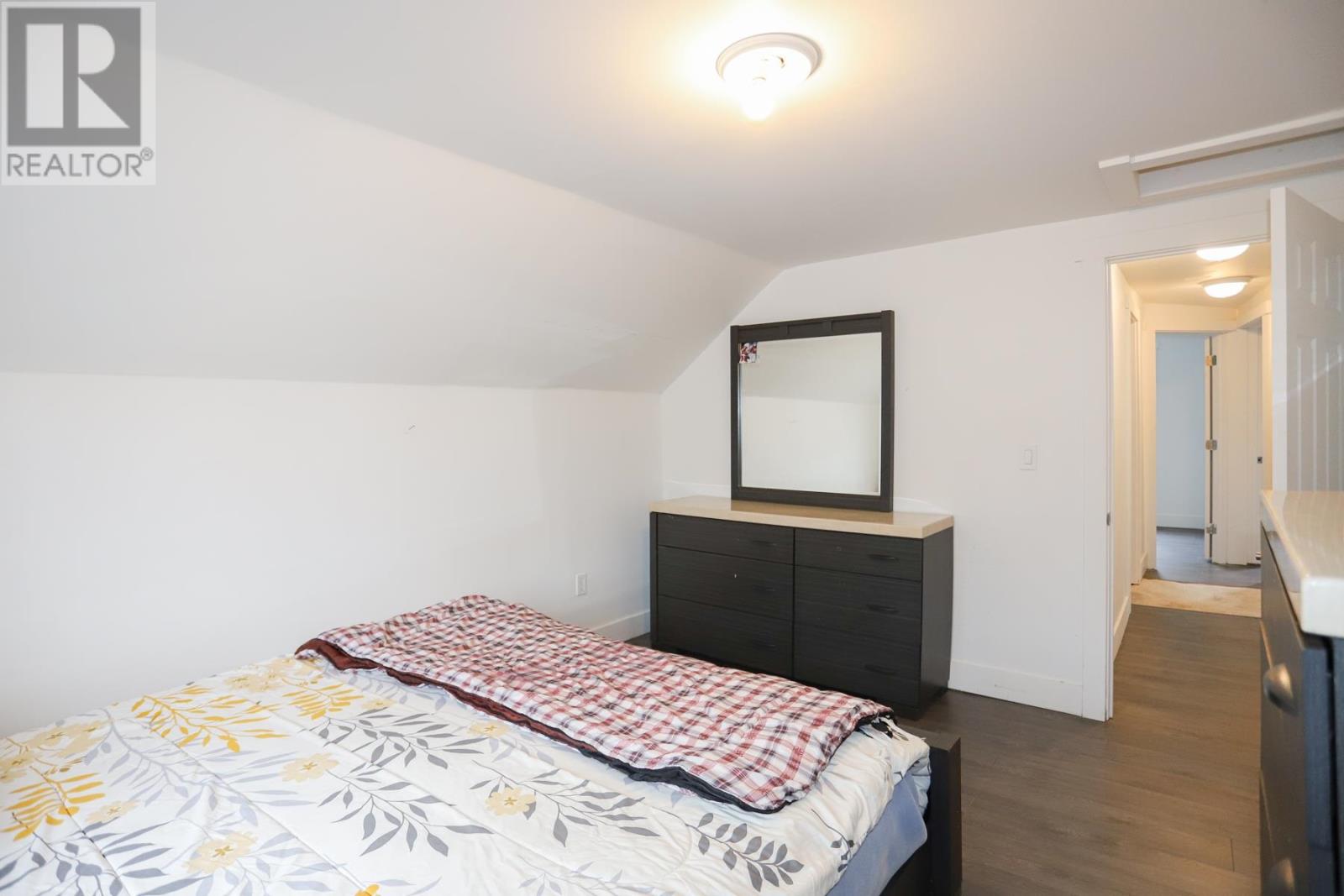 404 John ST - 37