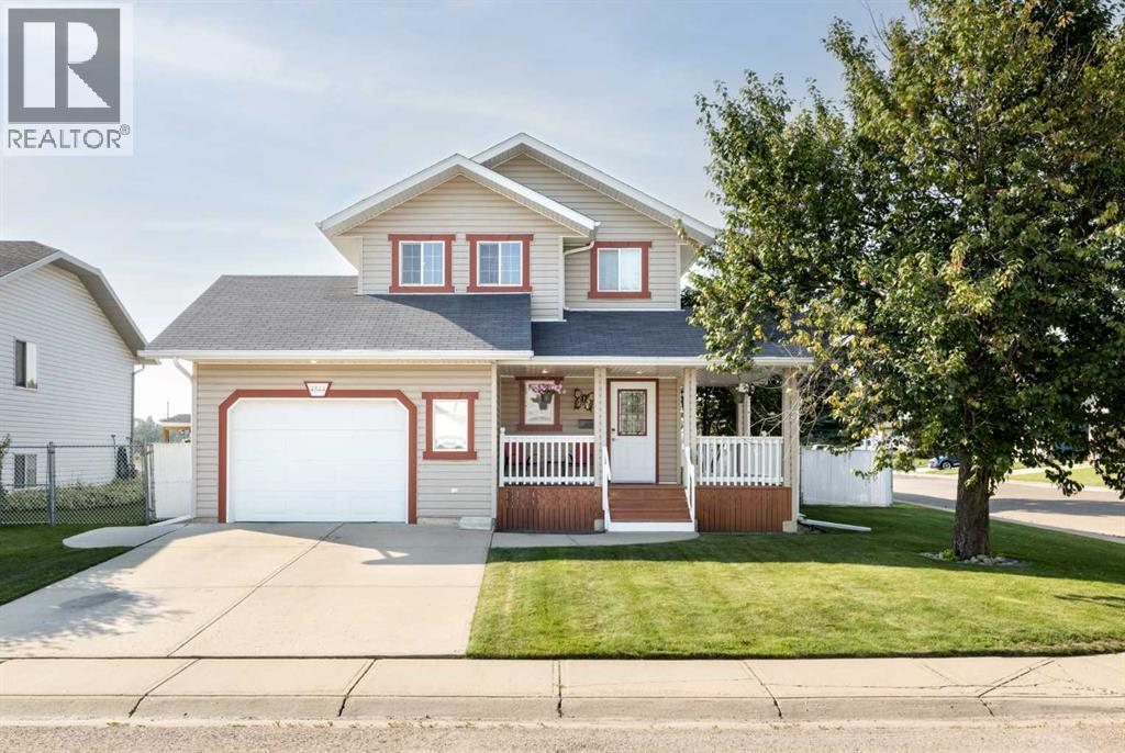 4344 60A Avenue Crescent - 1
