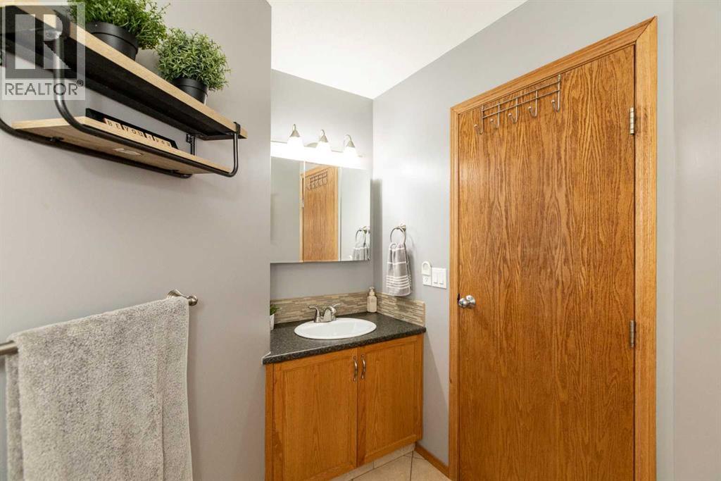 4344 60A Avenue Crescent - 20