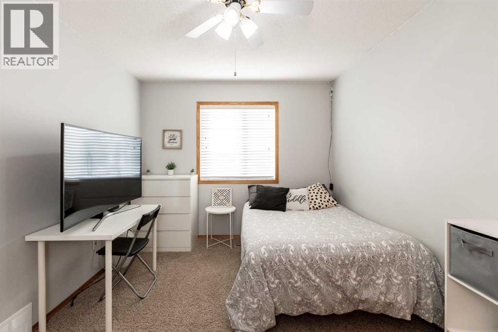 4344 60A Avenue Crescent - 21