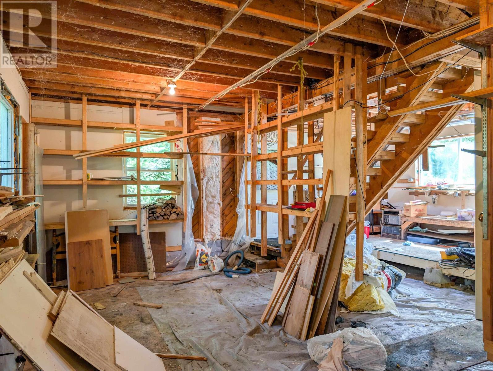 Property 20 of 24 of 1002 West Dalhousie Road