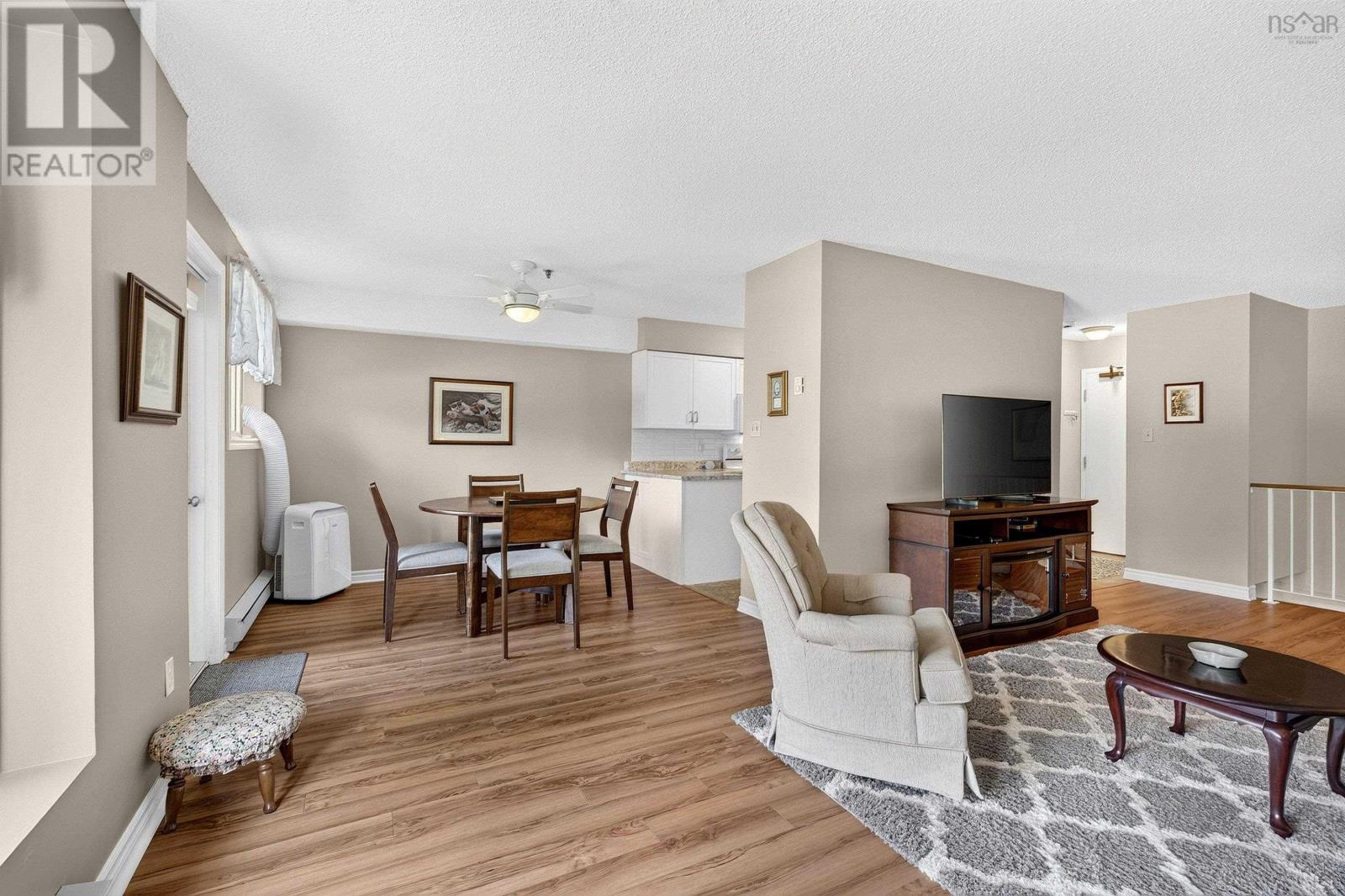 #211 15 Knightsridge Drive - 19