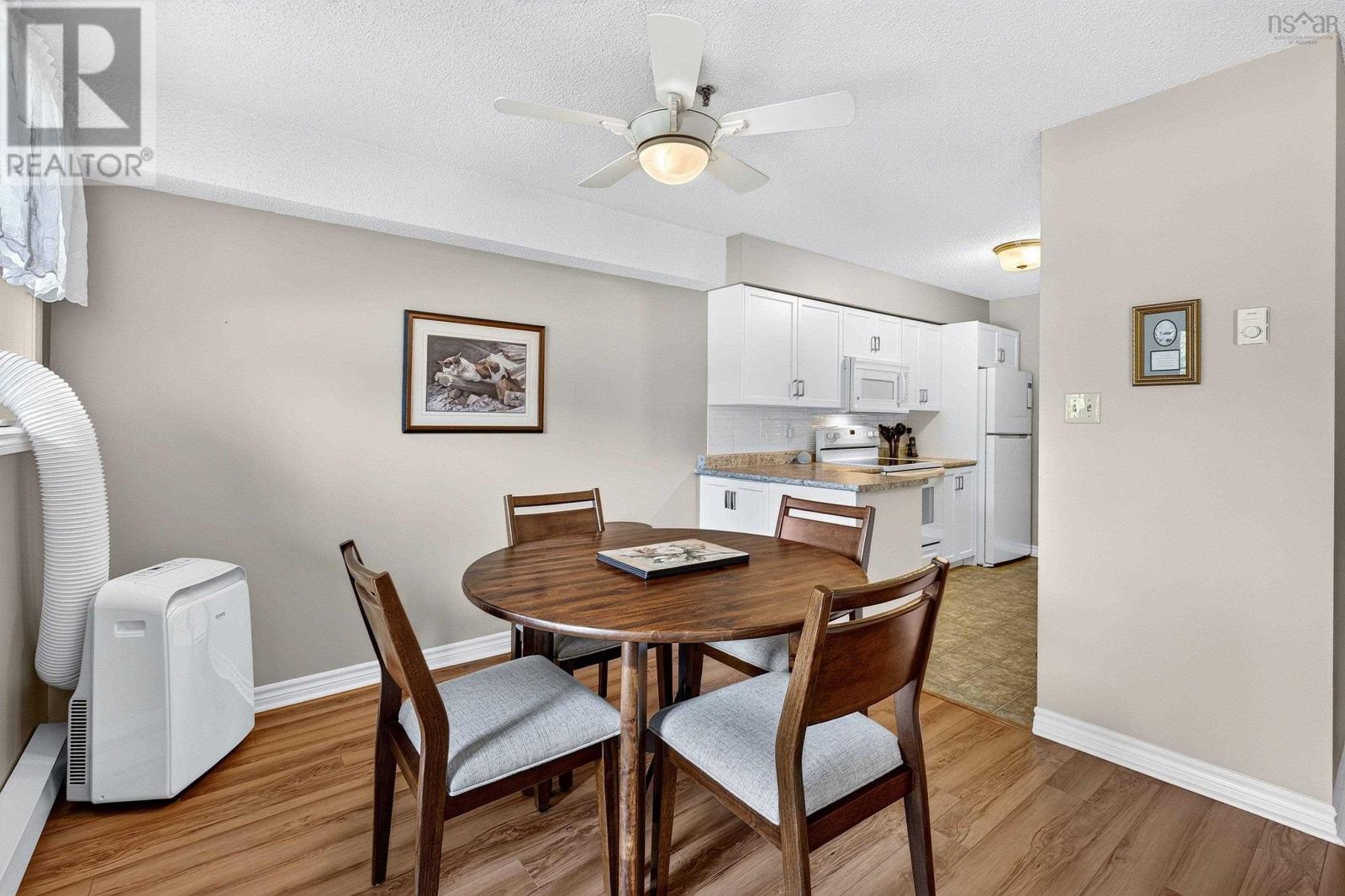 #211 15 Knightsridge Drive - 22