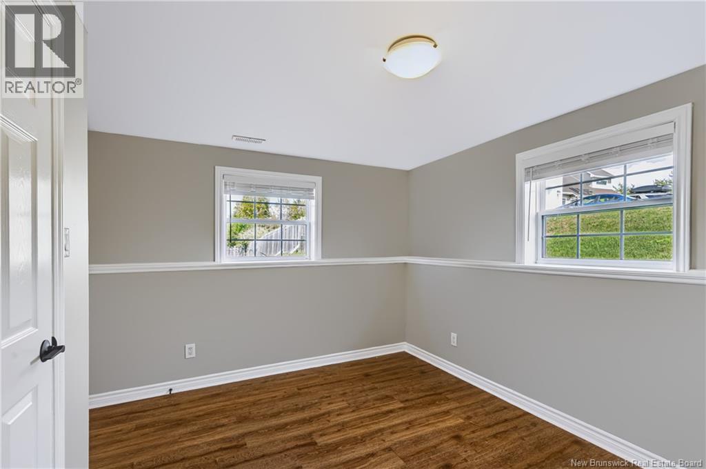 33 Hallihan Drive - 31