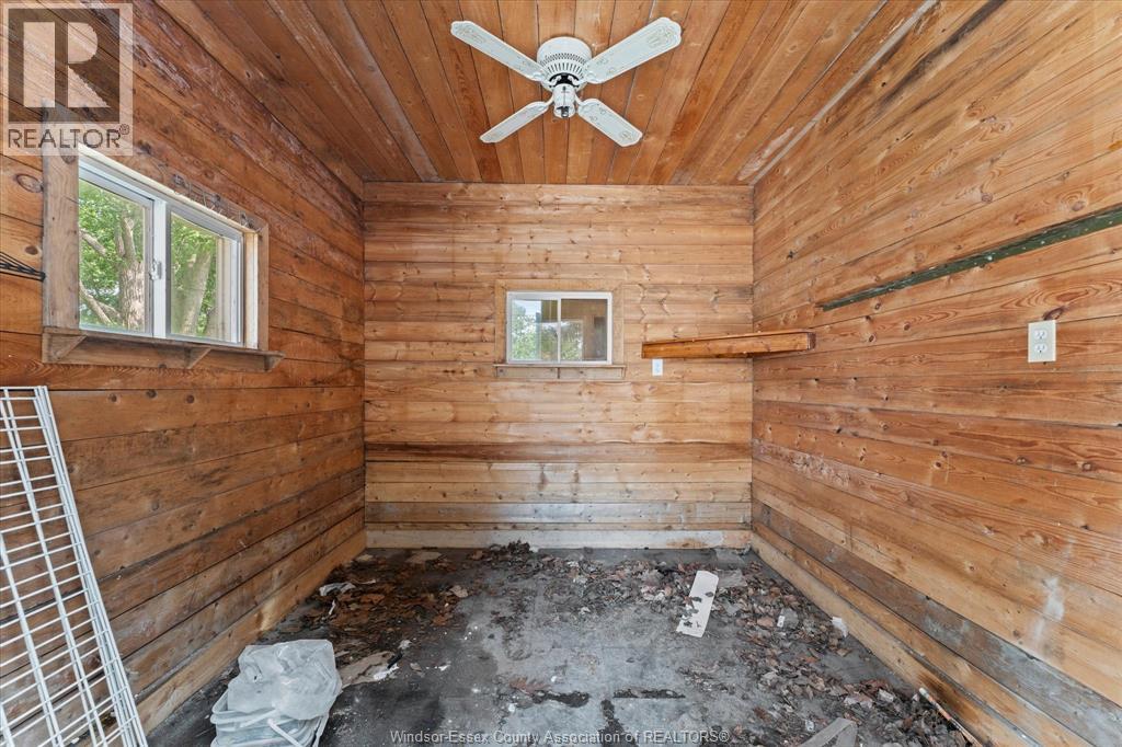 6045 Wyandotte STREET East - Image 30