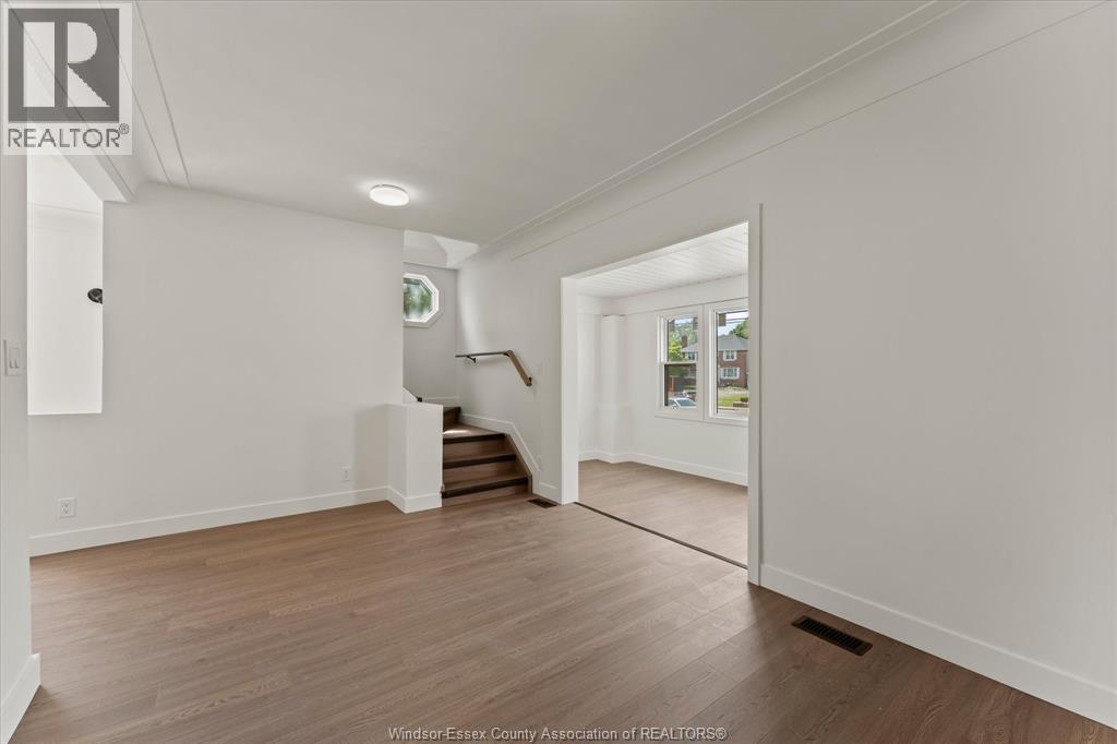 6045 Wyandotte STREET East - Image 8