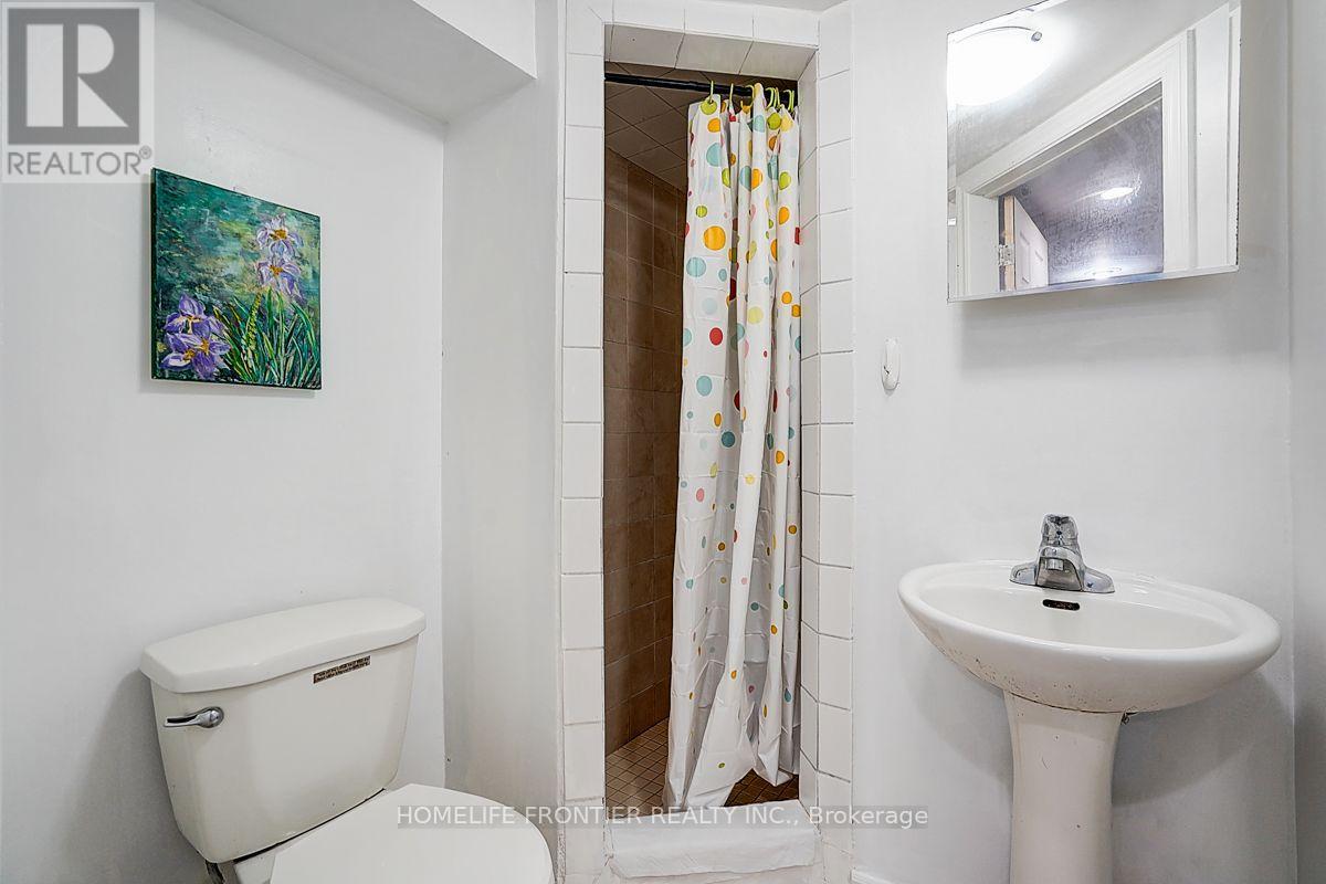 99 HARLANDALE AVENUE - Image 35