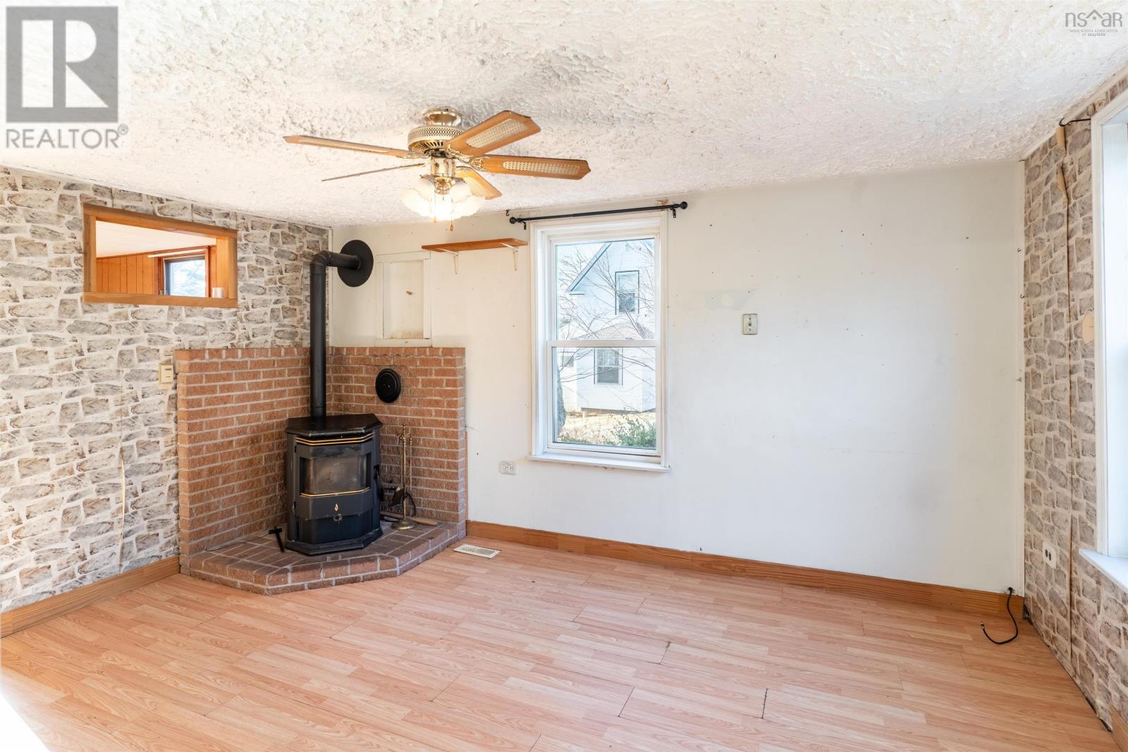 8274 7 Highway - 29