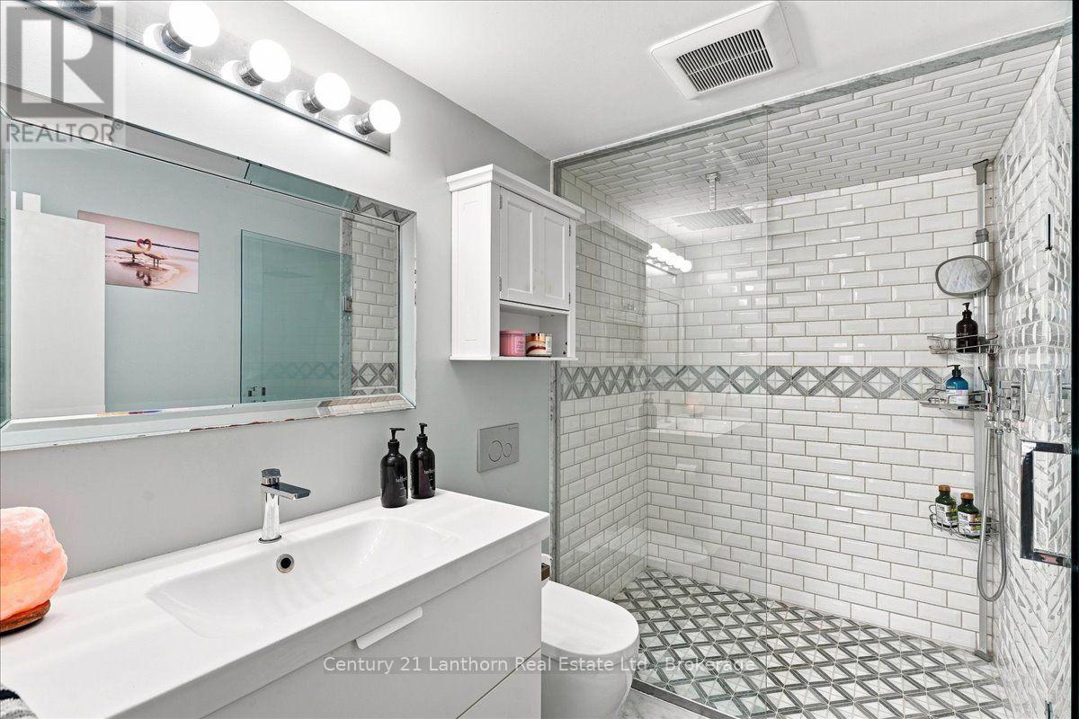 1039 CHRISTIAN ROAD - 20